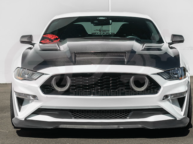2018-2023 FORD MUSTANG S550 | TERMINATOR STYLE CARBON FIBER FRONT AIR VENTED HOOD